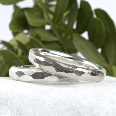 Bandring oval Silber 4 mm breit mit Struktur