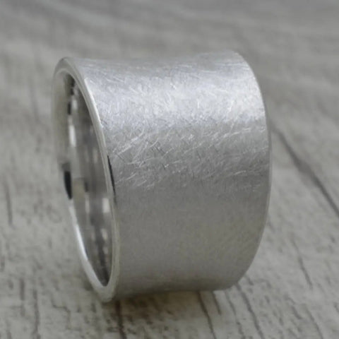 Bandring 17 mm Breit, KONKAVER RING aus Silber