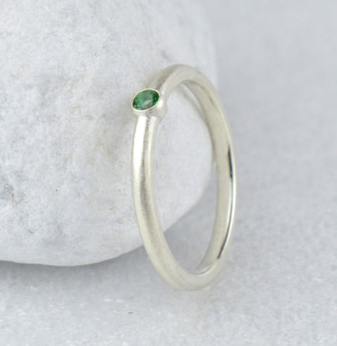 Ring aus Silber mit Smaragd grün